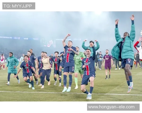 巴黎圣日耳曼引进国米后卫，助力强化防线阵容