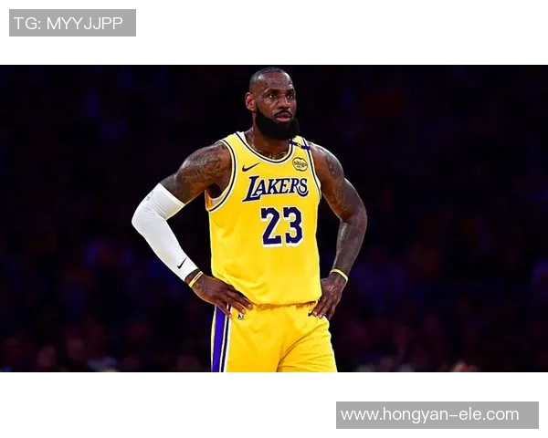 勒布朗-詹姆斯开启NBA生涯第19个赛季，稳坐湖人队核心位置